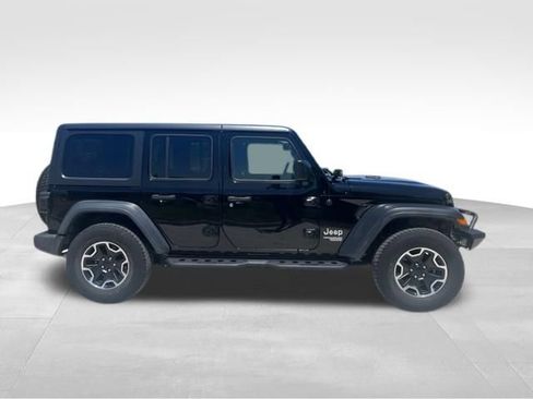 Used 2018 Jeep Wrangler Unlimited Sport S AWD/4WD image 2