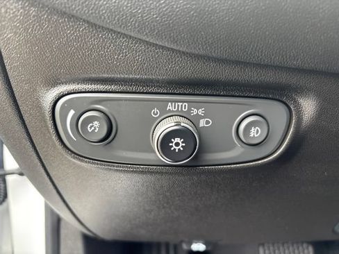 Used 2022 Chevrolet Equinox Premier AWD/4WD image 16