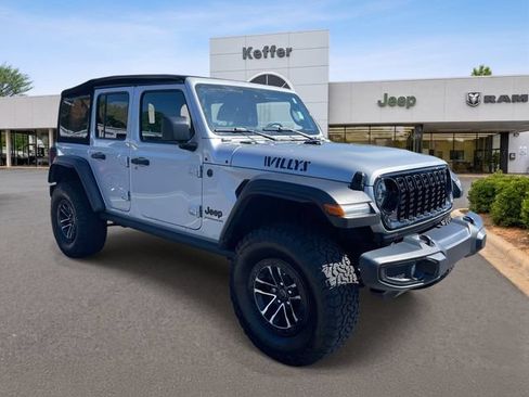 Used 2024 Jeep Wrangler Unlimited Sport AWD/4WD image 2