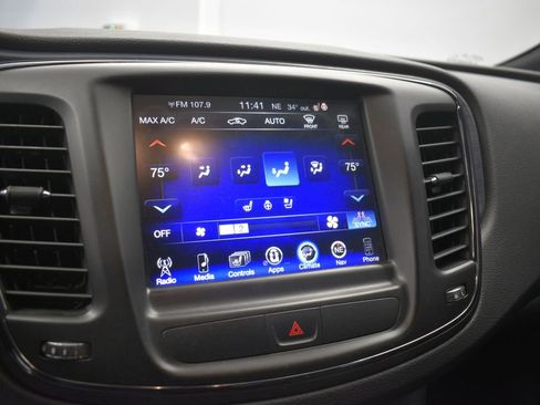 Used 2015 Chrysler 200 S w/ Navigation & Sound Group I image 38