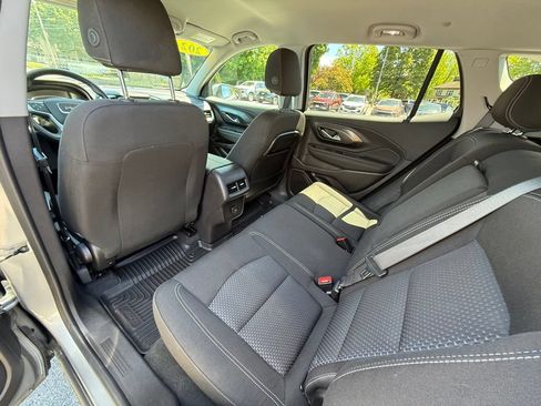 Used 2024 GMC Terrain SLE AWD/4WD image 22