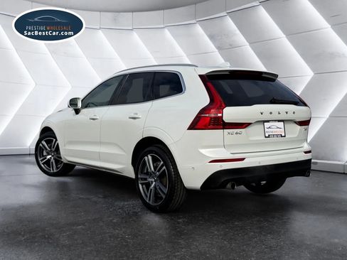 Used 2018 Volvo XC60 T6 Momentum w/ Convenience Package image 3