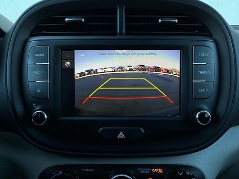 Used 2025 Kia Soul LX w/ LX Technology Package image 29