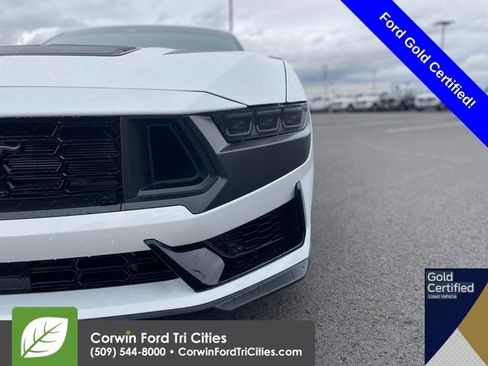 Used 2024 Ford Mustang Dark Horse image 7