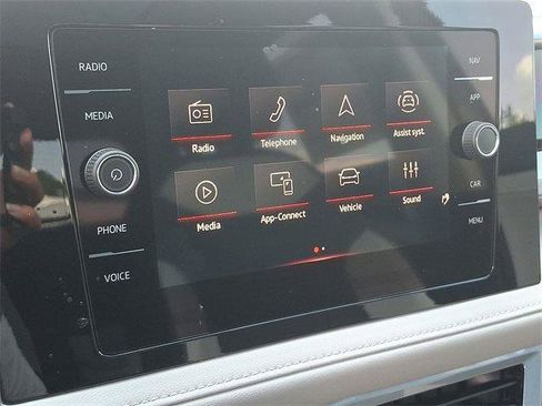 New 2025 Volkswagen Taos SEL image 14