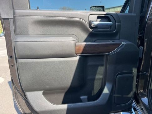 Used 2021 GMC Sierra 2500 SLT w/ SLT Preferred Package image 15