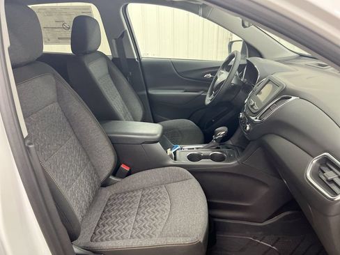 Used 2024 Chevrolet Equinox LT w/ LPO, Floor Liner Package FWD image 21