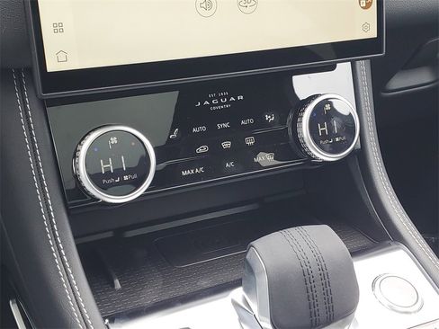 New 2026 Jaguar F-PACE R-Dynamic S image 23