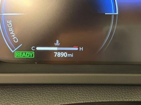 Used 2025 Toyota Crown Signia AWD/4WD image 26