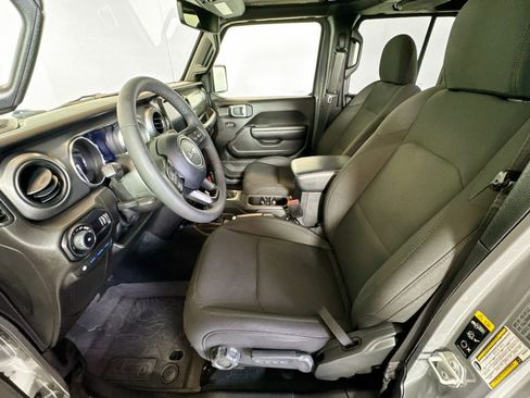 Used 2023 Jeep Wrangler Unlimited w/ 8.4" Radio Group image 19