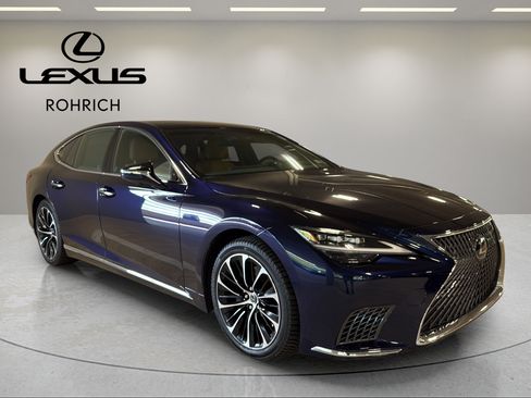 Used 2023 Lexus LS 500 AWD w/ Luxury Package image 4
