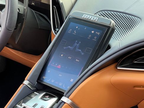 Used 2024 Ferrari Roma Spider image 40