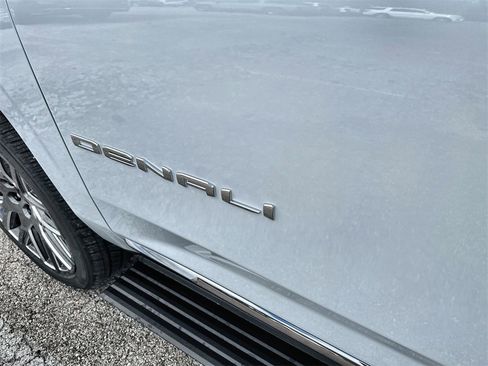 New 2026 GMC Yukon XL Denali Ultimate w/ LPO, Floor Liner Package image 14