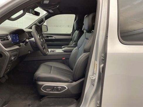 New 2025 Jeep Wagoneer Series II image 17