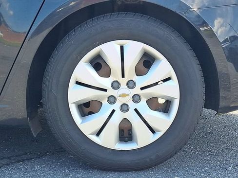 Used 2016 Chevrolet Cruze LS FWD image 8