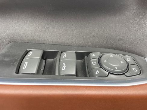 Used 2024 GMC Sierra 2500 Denali Ultimate image 24