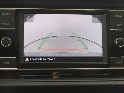 Used 2024 Volkswagen Jetta SE w/ Panoramic Sunroof Package FWD image 10