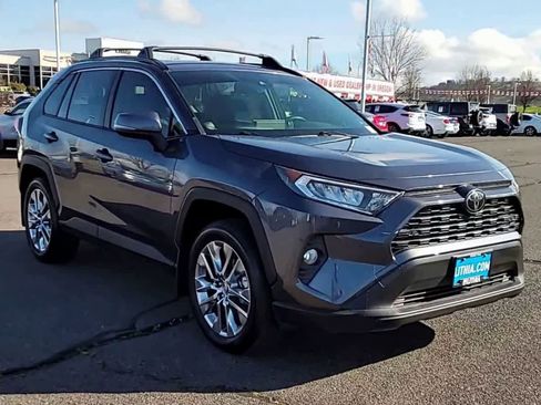 Used 2019 Toyota RAV4 XLE Premium w/ Advanced Technology Package image 2