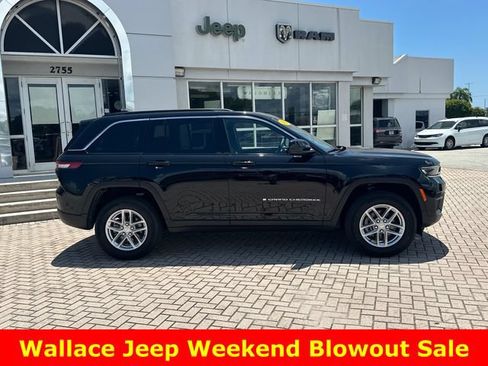 Used 2025 Jeep Grand Cherokee Laredo X RWD image 6