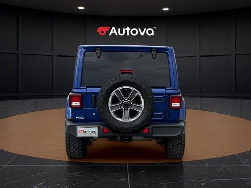 Used 2018 Jeep Wrangler Unlimited Sahara image 4