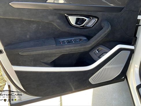 Used 2023 Lamborghini Urus Performante image 19