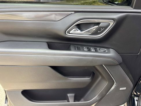 Used 2021 GMC Yukon AT4 w/ Rear Media and Nav Package AWD/4WD image 11