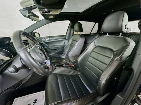 Used 2018 Volkswagen GTI SE w/ SE Leather Package image 21