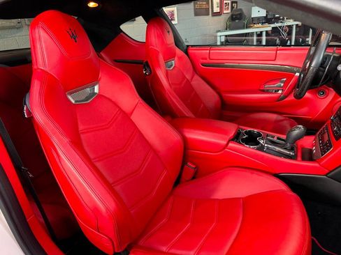Used 2013 Maserati GranTurismo MC image 28