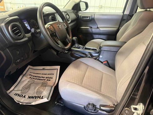 Certified 2023 Toyota Tacoma SR AWD/4WD image 20