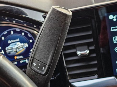 Used 2023 Chevrolet Silverado 1500 LT w/ Z71 Off-Road Package image 22