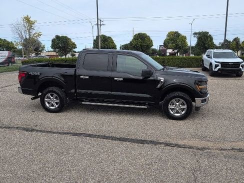 Used 2025 Ford F150 XLT w/ Equipment Group 301A Standard AWD/4WD image 17