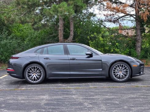 New 2025 Porsche Panamera 4 image 8