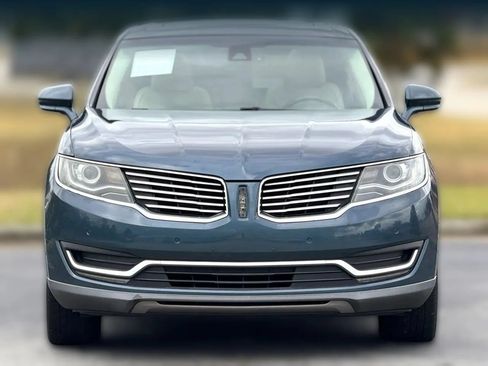 Used 2016 Lincoln MKX Reserve w/ Technology Package FWD image 5