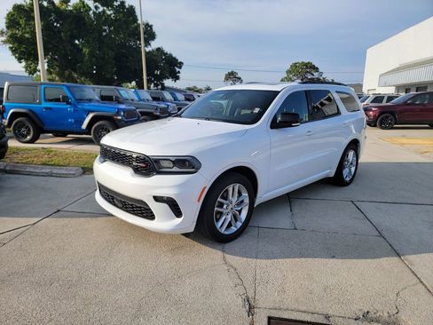 Used 2023 Dodge Durango GT RWD image 1
