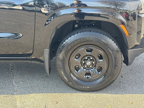 Used 2022 Nissan Frontier S w/ Technology Package image 12