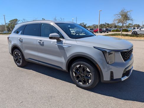 New 2026 Kia Sorento S FWD image 2