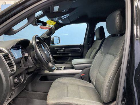 Used 2022 RAM 1500 Big Horn w/ Night Edition image 9