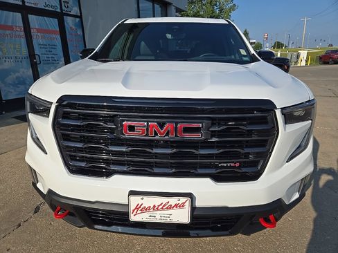 Used 2026 GMC Acadia AT4 w/ Luxury Package AWD/4WD image 16