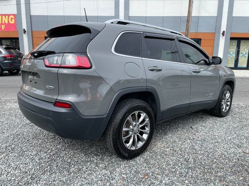 Used 2020 Jeep Cherokee Latitude Plus w/ Cold Weather Group AWD/4WD image 6