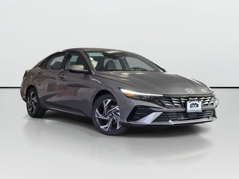 New 2026 Hyundai Elantra Limited FWD image 1