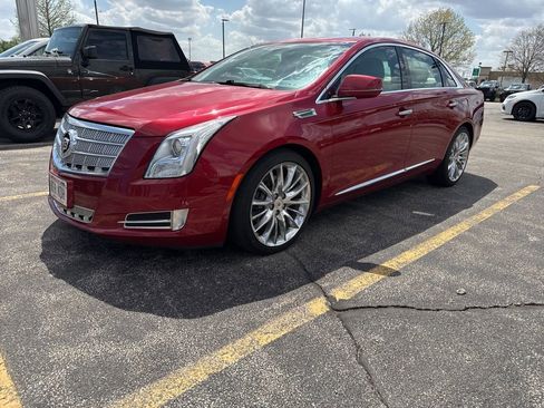 Used 2013 Cadillac XTS Platinum AWD/4WD image 4