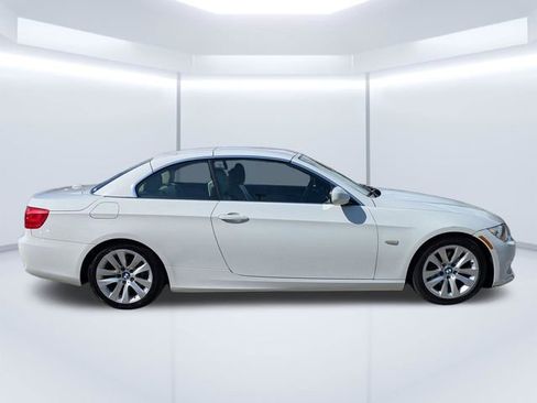 Used 2011 BMW 328i Convertible image 3
