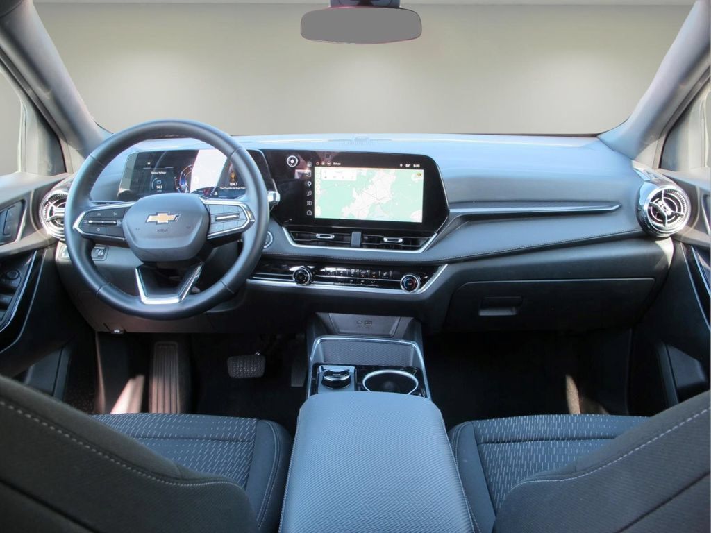 Used 2026 Chevrolet Equinox LT FWD image 22
