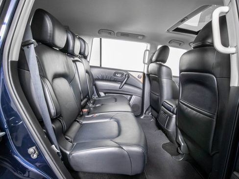 Used 2024 Nissan Armada SL image 12