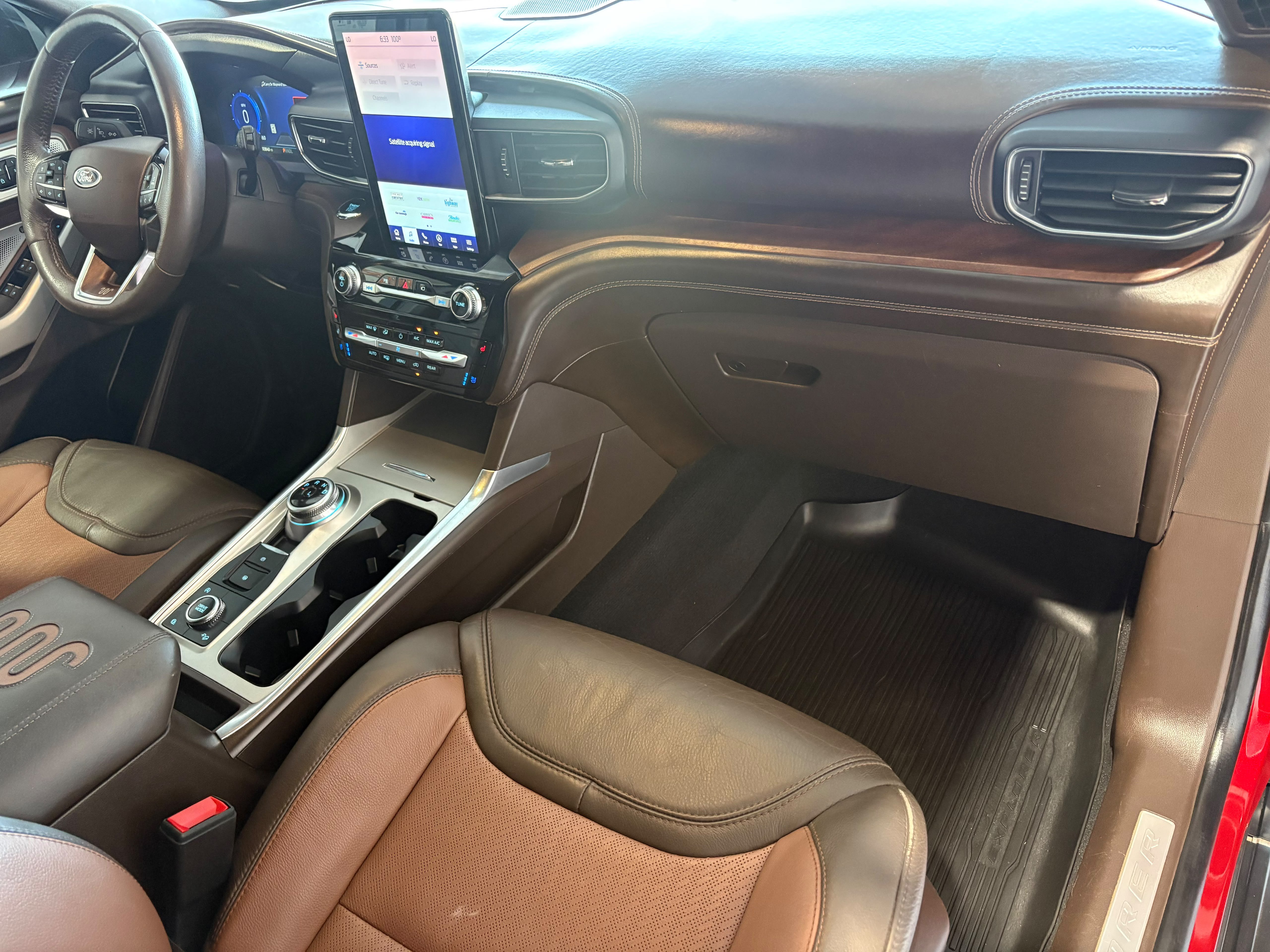 Used 2022 Ford Explorer King Ranch w/ Premium Technology Package AWD/4WD image 19