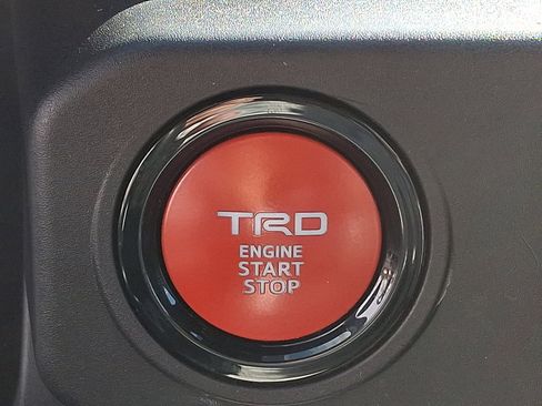 Used 2024 Toyota Tacoma TRD Off-Road image 23