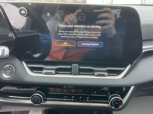 New 2026 Chevrolet Equinox LT w/ Midnight Edition image 16