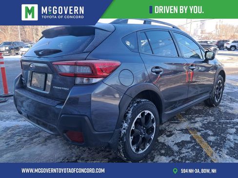 Used 2023 Subaru Crosstrek 2.0i Premium image 3