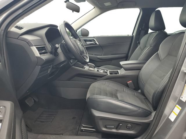Used 2023 Mitsubishi Outlander SE FWD image 5