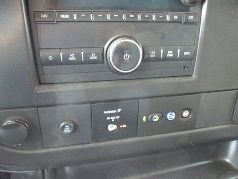 Used 2020 Chevrolet Express 4500 w/ Power Convenience Package image 11